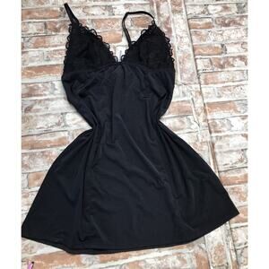 Forever 21 Sexy Sleepwear Camisole Cami Top V-neck BLACK Size M Strappy